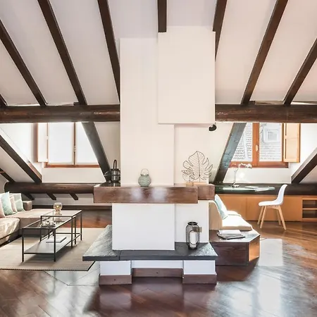 Penthouse Centro Wifi Milan